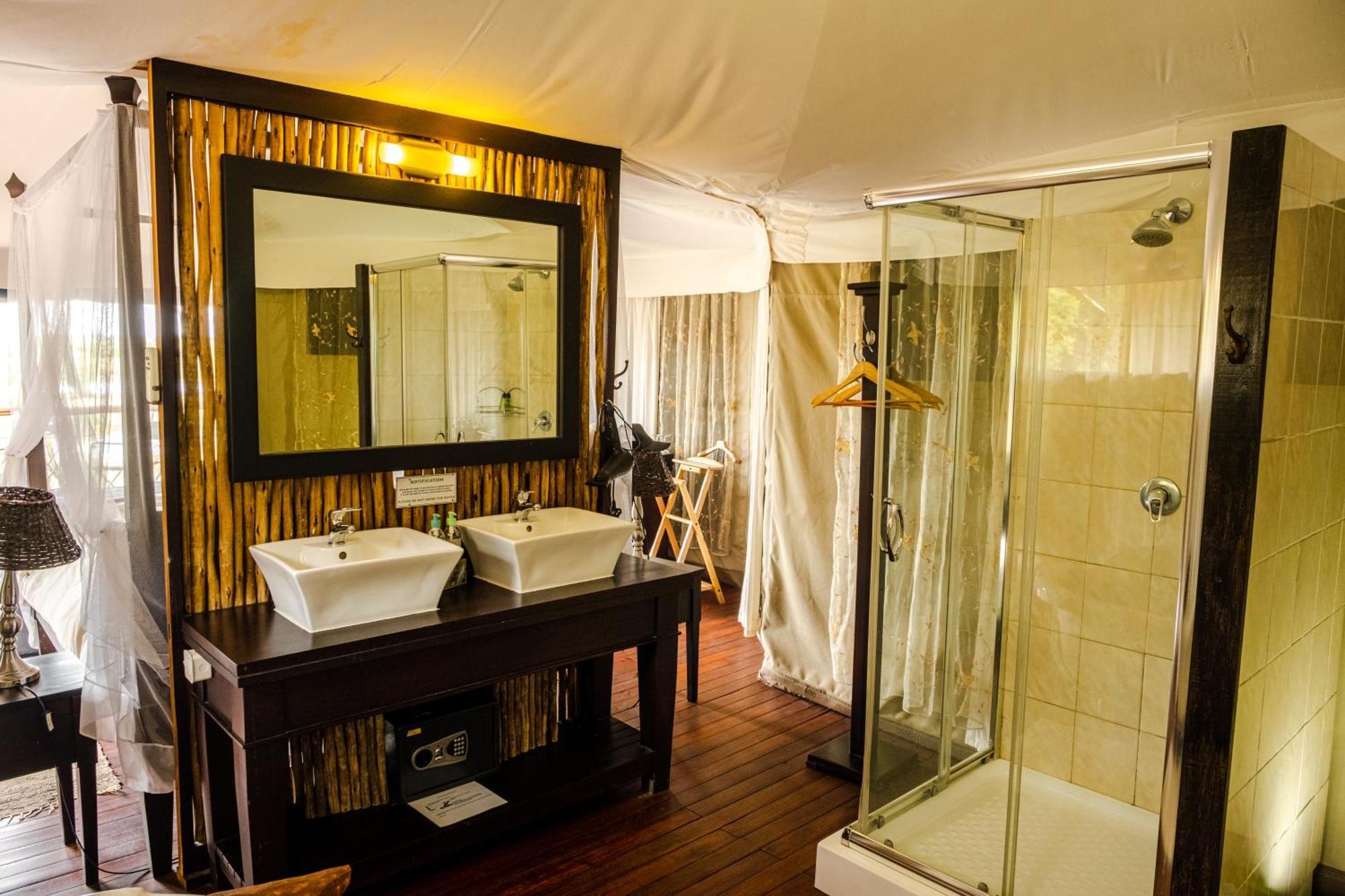 Taranga Safari Lodge 룬두 외부 사진